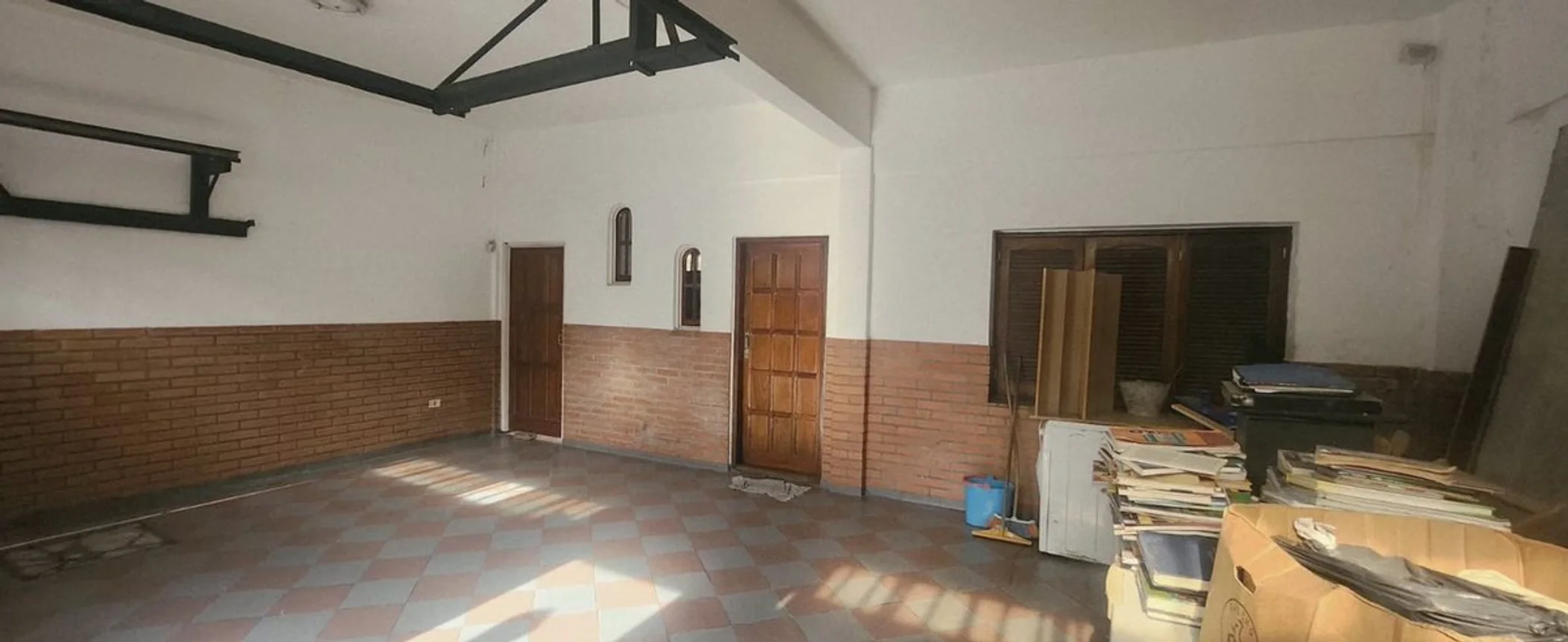Venta casa multifamiliar 8 hab cochera en caseros, foto 2