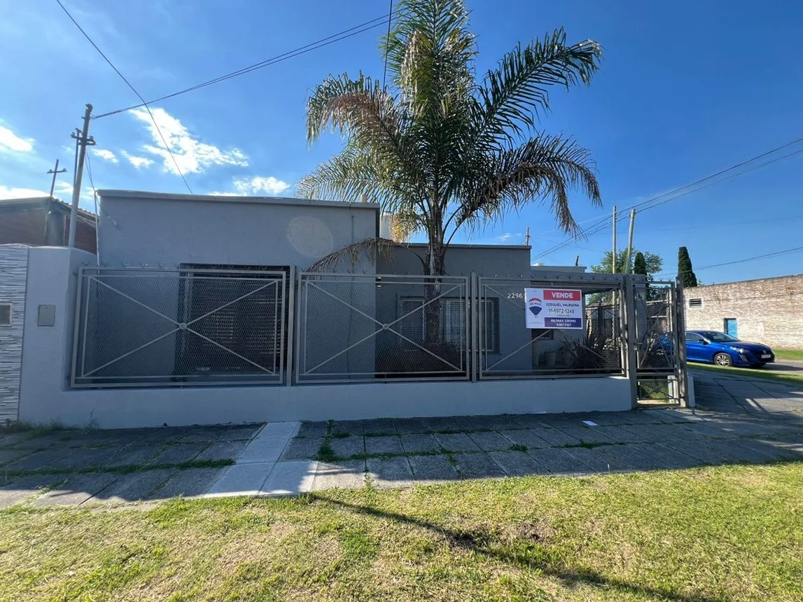 Casa de 5 ambientes en venta en Temperley, Juncal 2200
