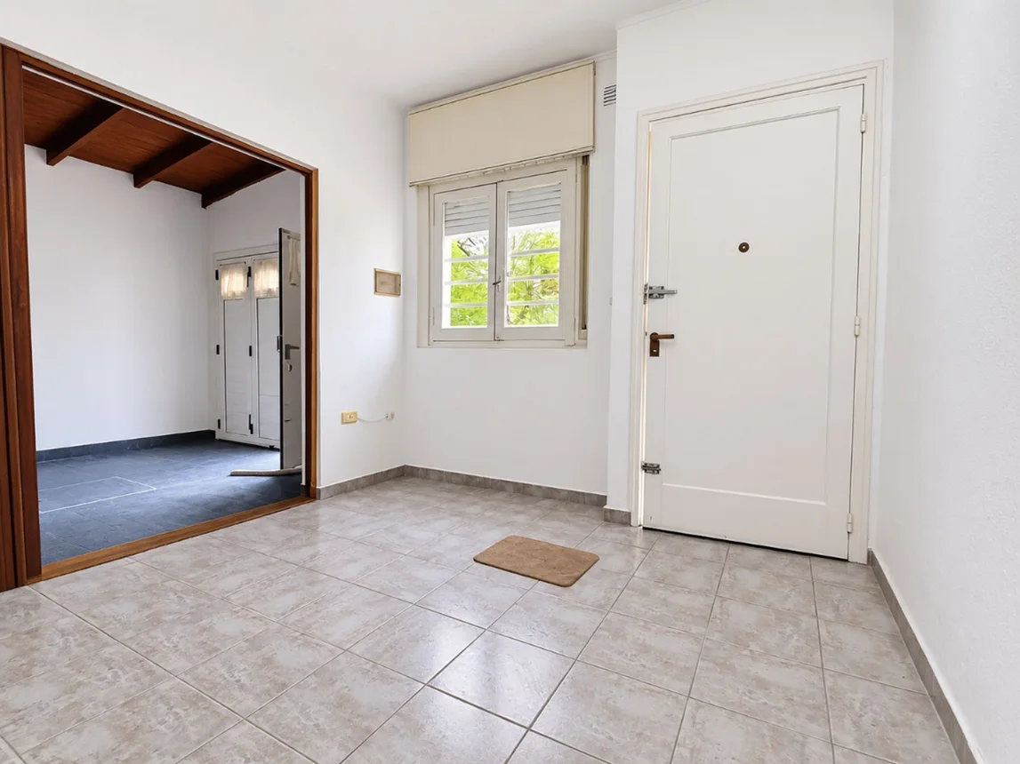 Casa de 4 ambientes en venta en La Plata, 30 E/ 55 y 56 N° 1100, foto 2