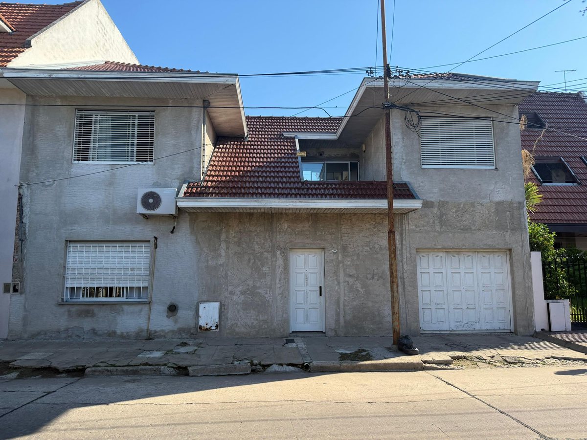 Foto 31 — VENTA CASA 5 AMB CON COCHERA Y PATIO BERNAL