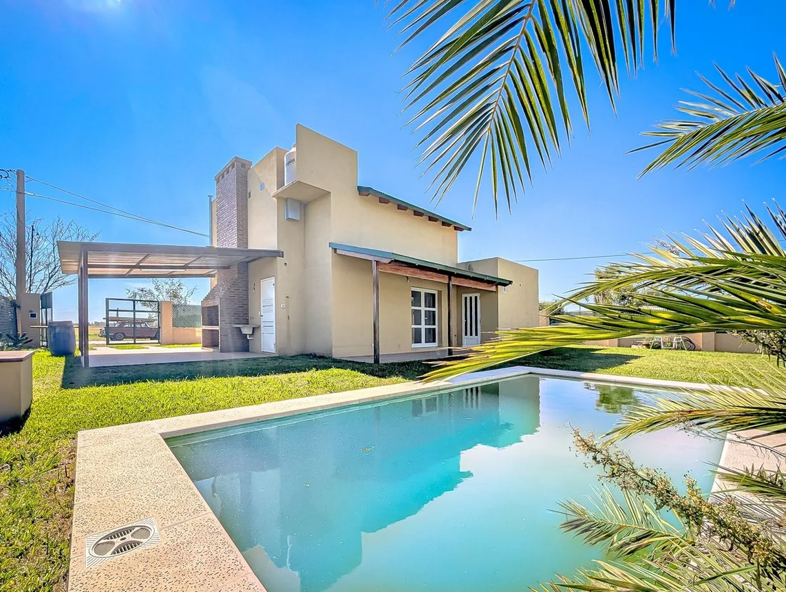 Casa de 3 ambientes en venta en Funes, General Bartolomé Mitre 0