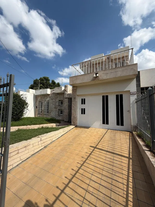 Casa en venta en Guaymallén, foto 2