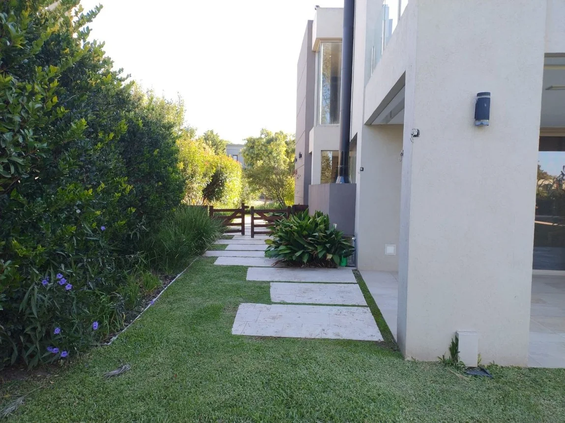 Casa en venta en Pilar, foto 5