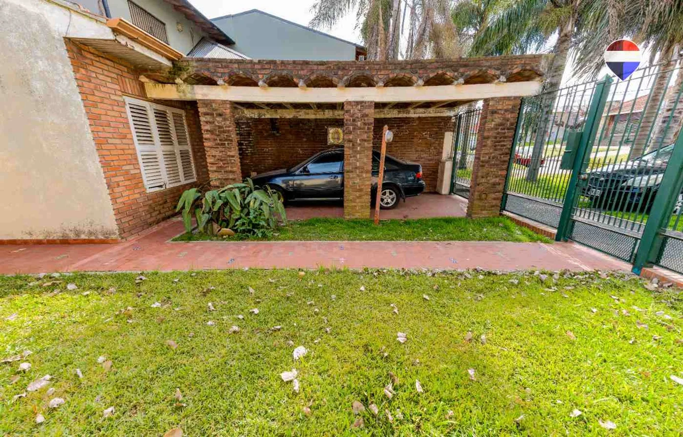 Casa en venta en Quilmes, foto 2