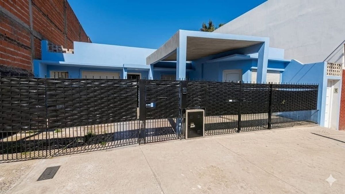Venta casa 3 ambientes y cochera en Quilmes Oeste