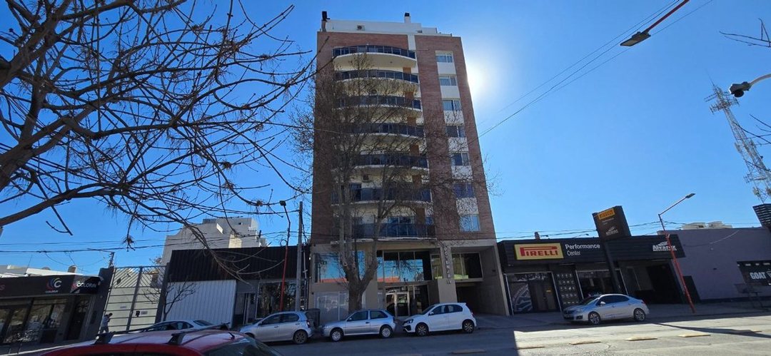 DEPARTAMENTO 1 DORM CON COCHERA Y BAULERA EN CIPO