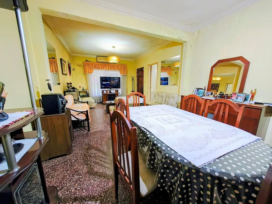 Casa en venta en Villa Luzuriaga, foto 5