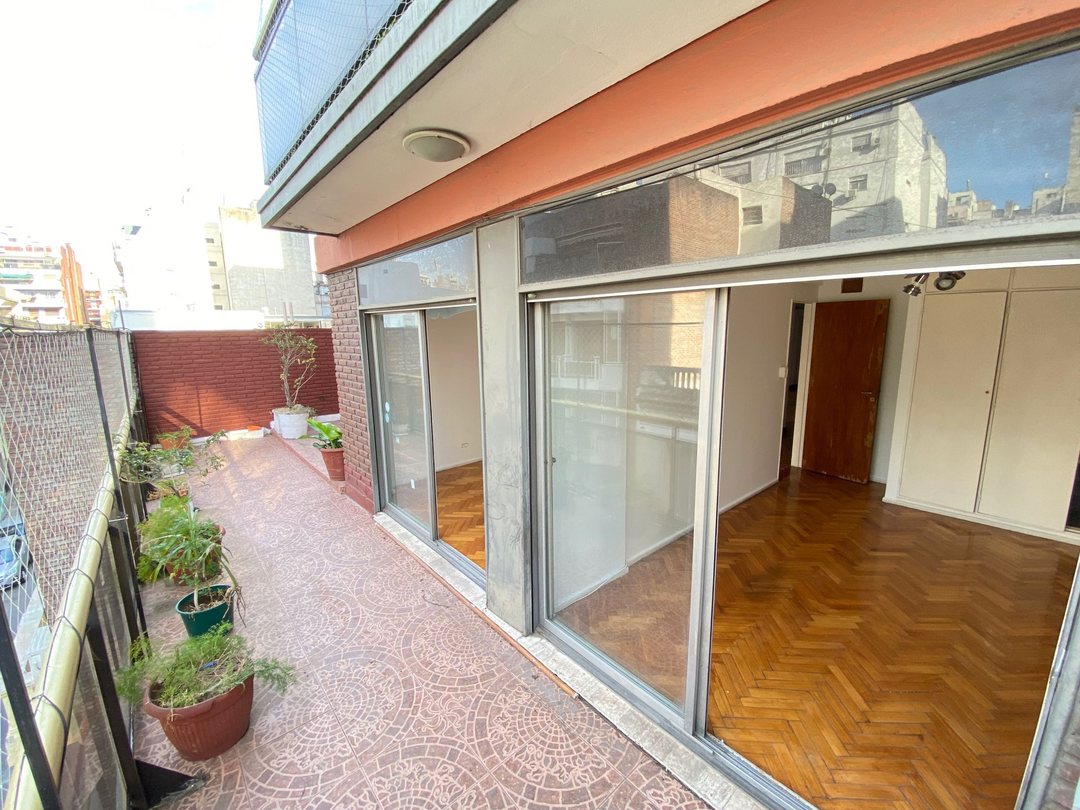 DEPARTAMENTO CON TERRAZA de 30 mts CABALLITO
