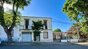 VENTA 2 CASAS Y GRAN FONDO en Pérez Castellano