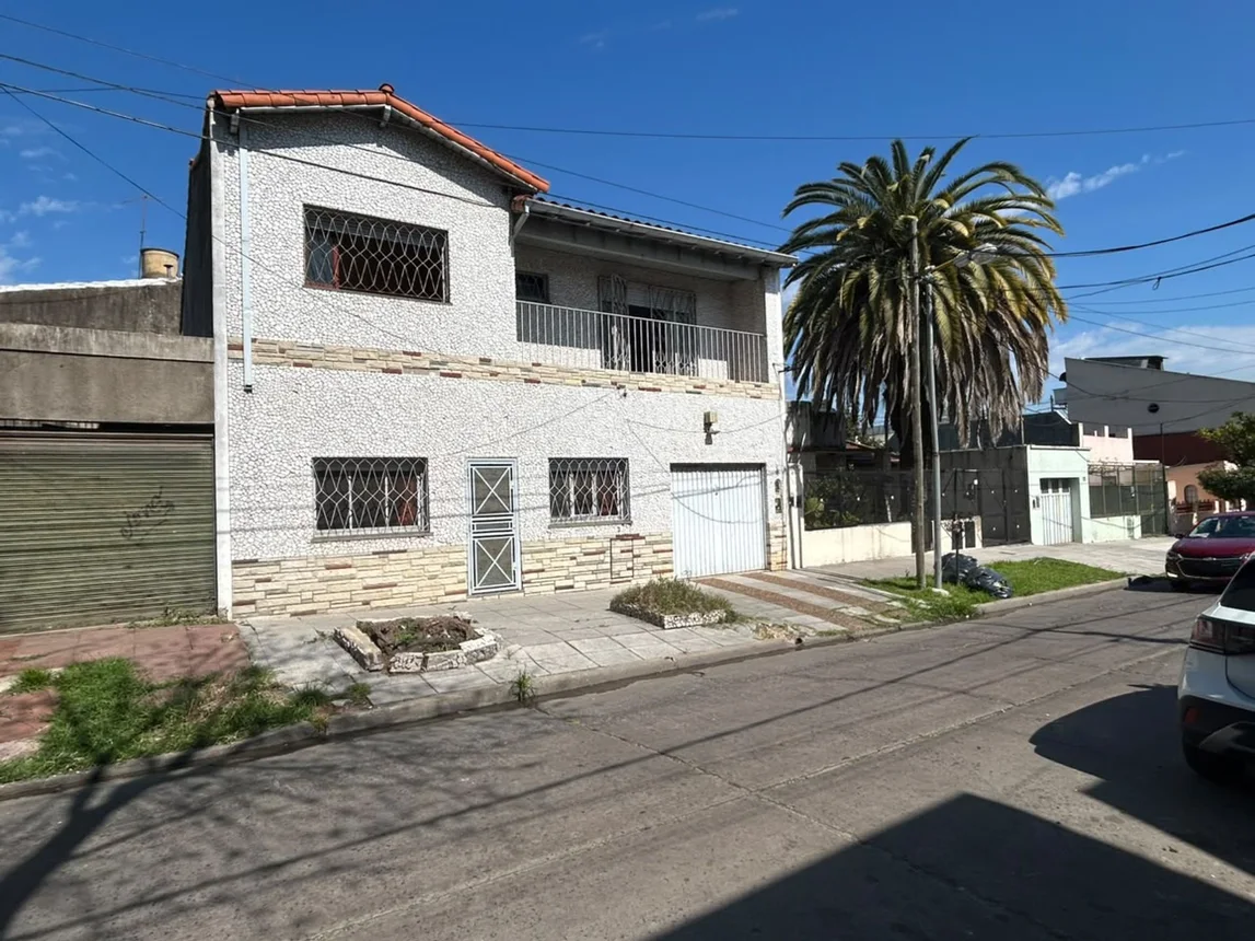 Casa de 4 ambientes en venta en Villa Ballester, Olavarría 4600