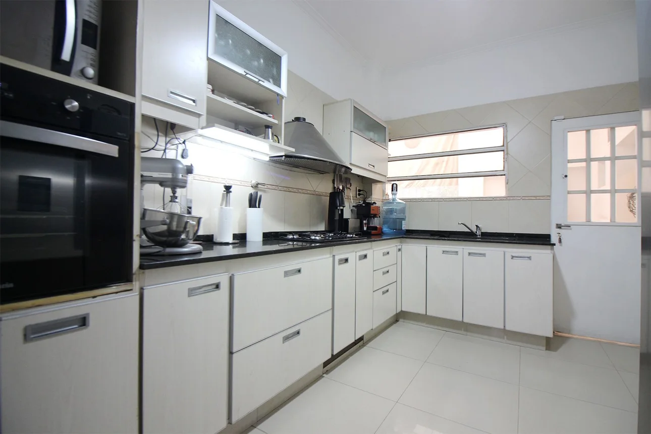 Casa de 4 ambientes en venta en Flores, Tandil 2800, foto 2