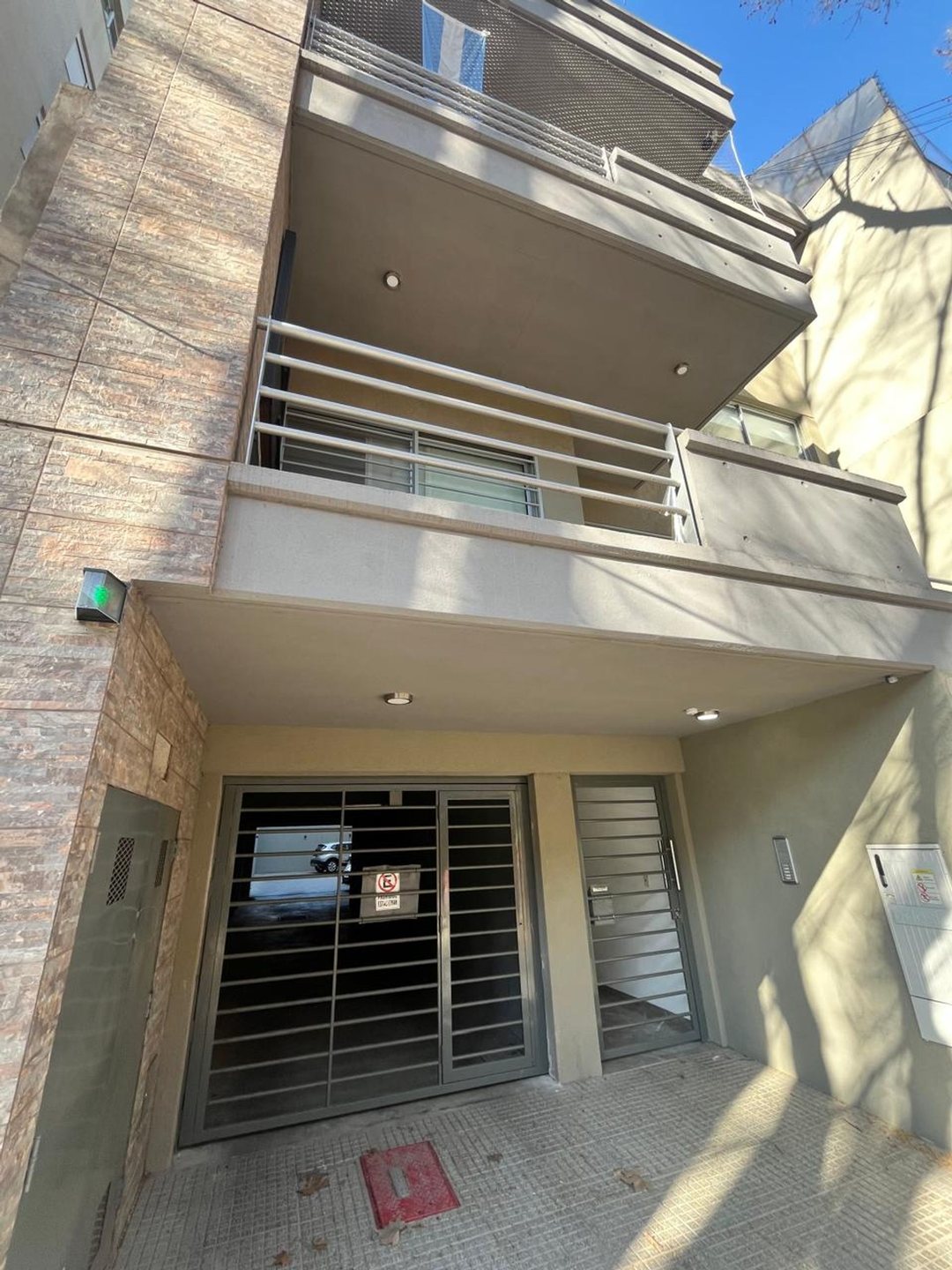 VENTA 2 AMB A ESTRENAR -CON COCHERA- CABALLITO -