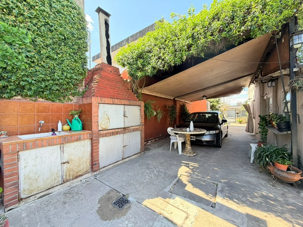 Casa de 5 ambientes en venta en San Justo, Presidente Juan Domingo Perón 4300, foto 3