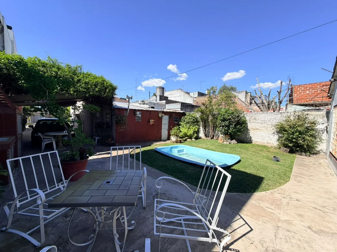 Casa de 5 ambientes en venta en San Justo, Presidente Juan Domingo Perón 4300, foto 2
