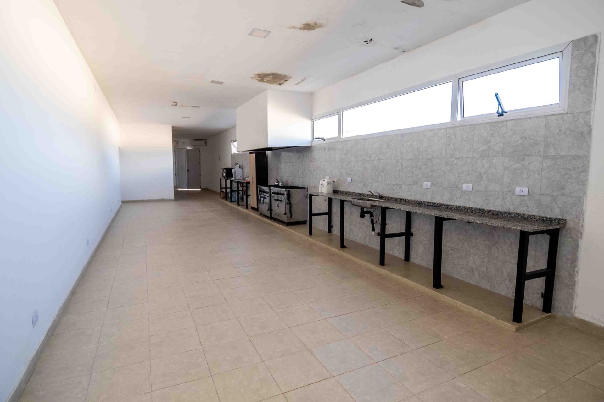 LOCAL COMERCIAL MAS TERRENO VENTA CAMINO COLON - foto 11
