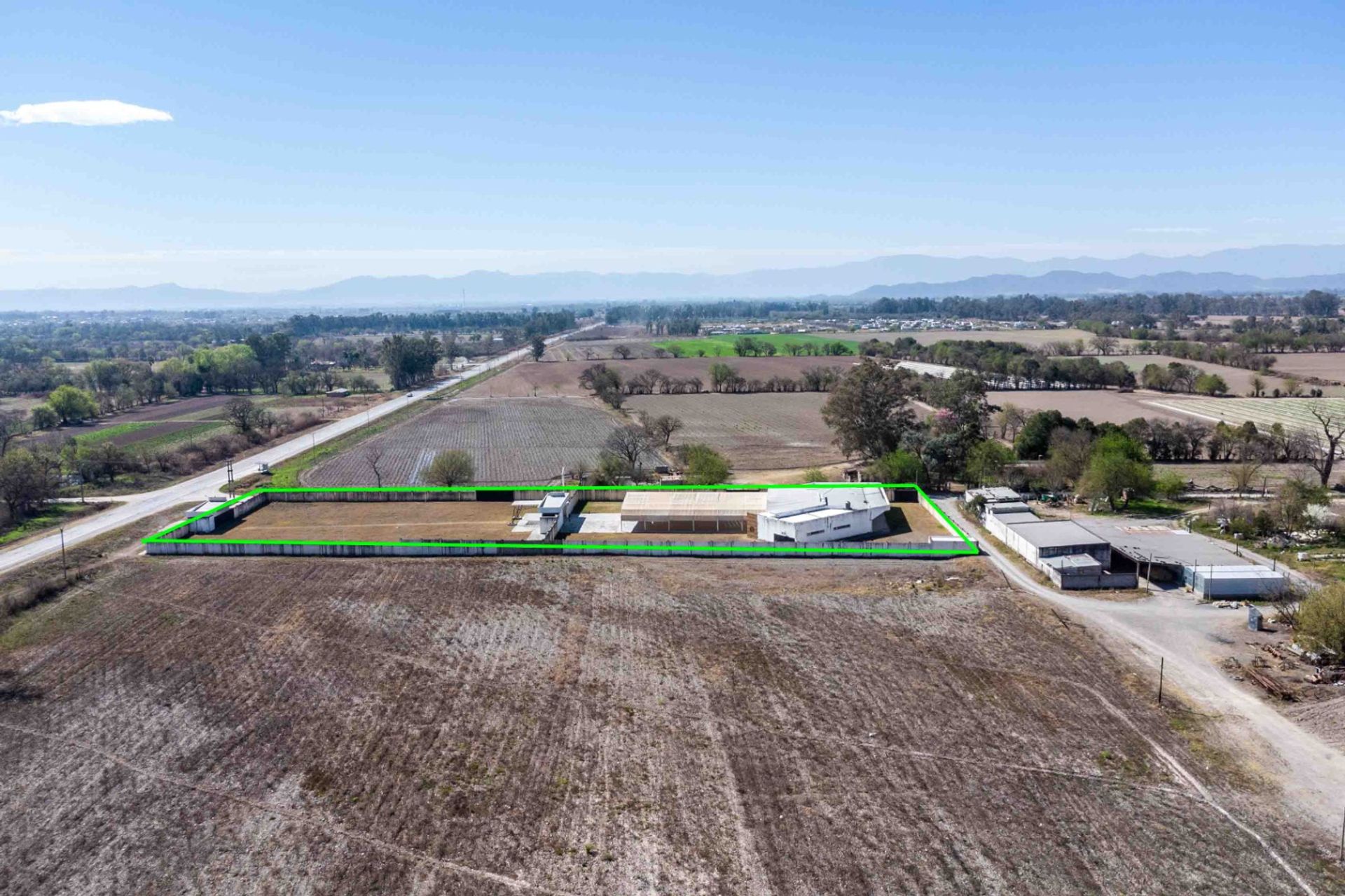 LOCAL COMERCIAL MAS TERRENO VENTA CAMINO COLON - foto 17