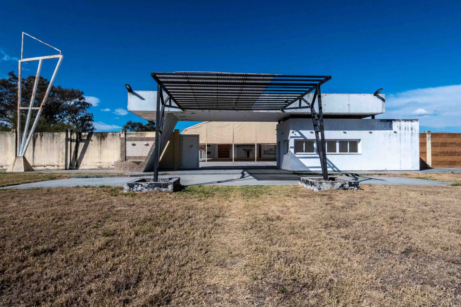 LOCAL COMERCIAL MAS TERRENO VENTA CAMINO COLON - foto 12