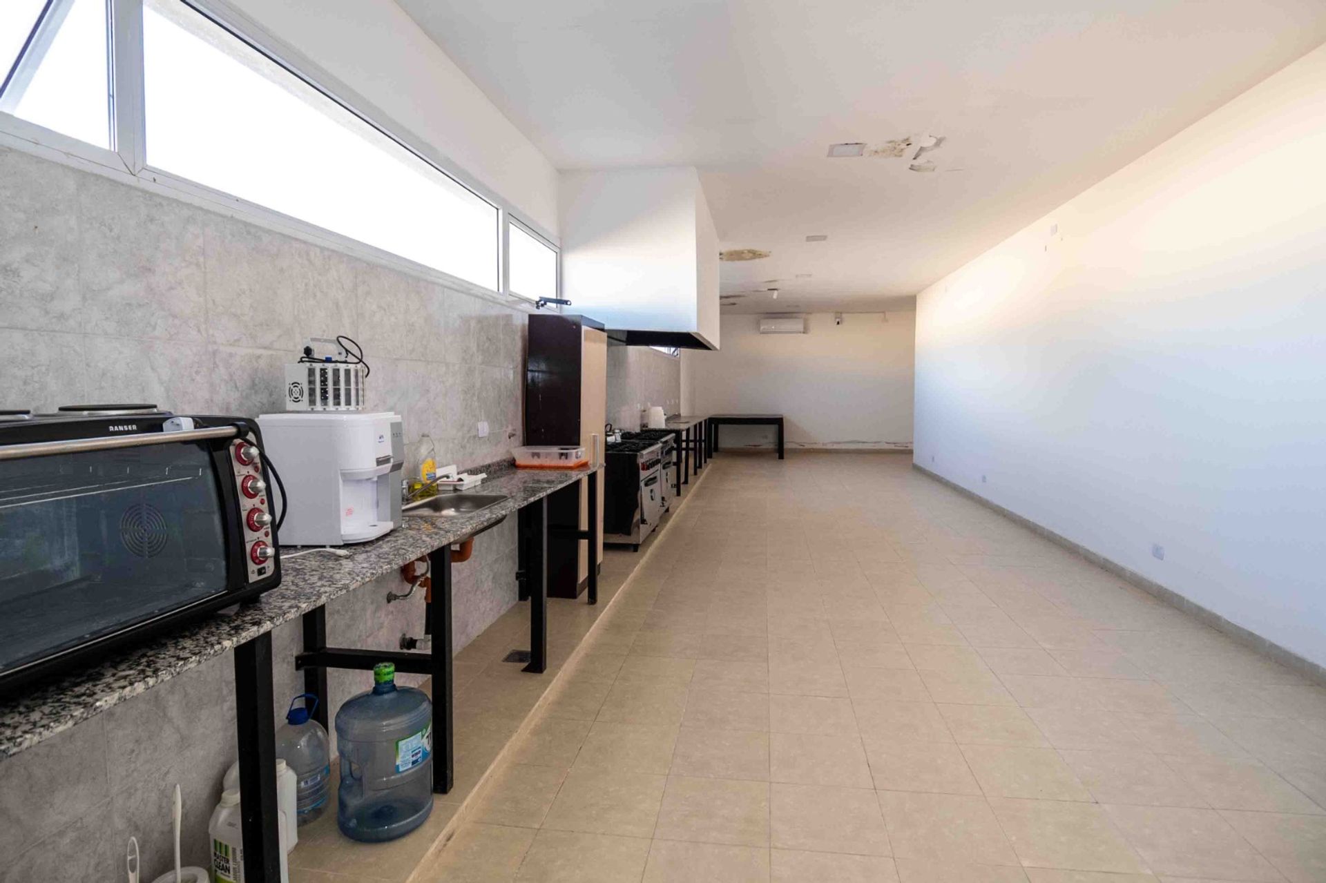 LOCAL COMERCIAL MAS TERRENO VENTA CAMINO COLON - foto 10
