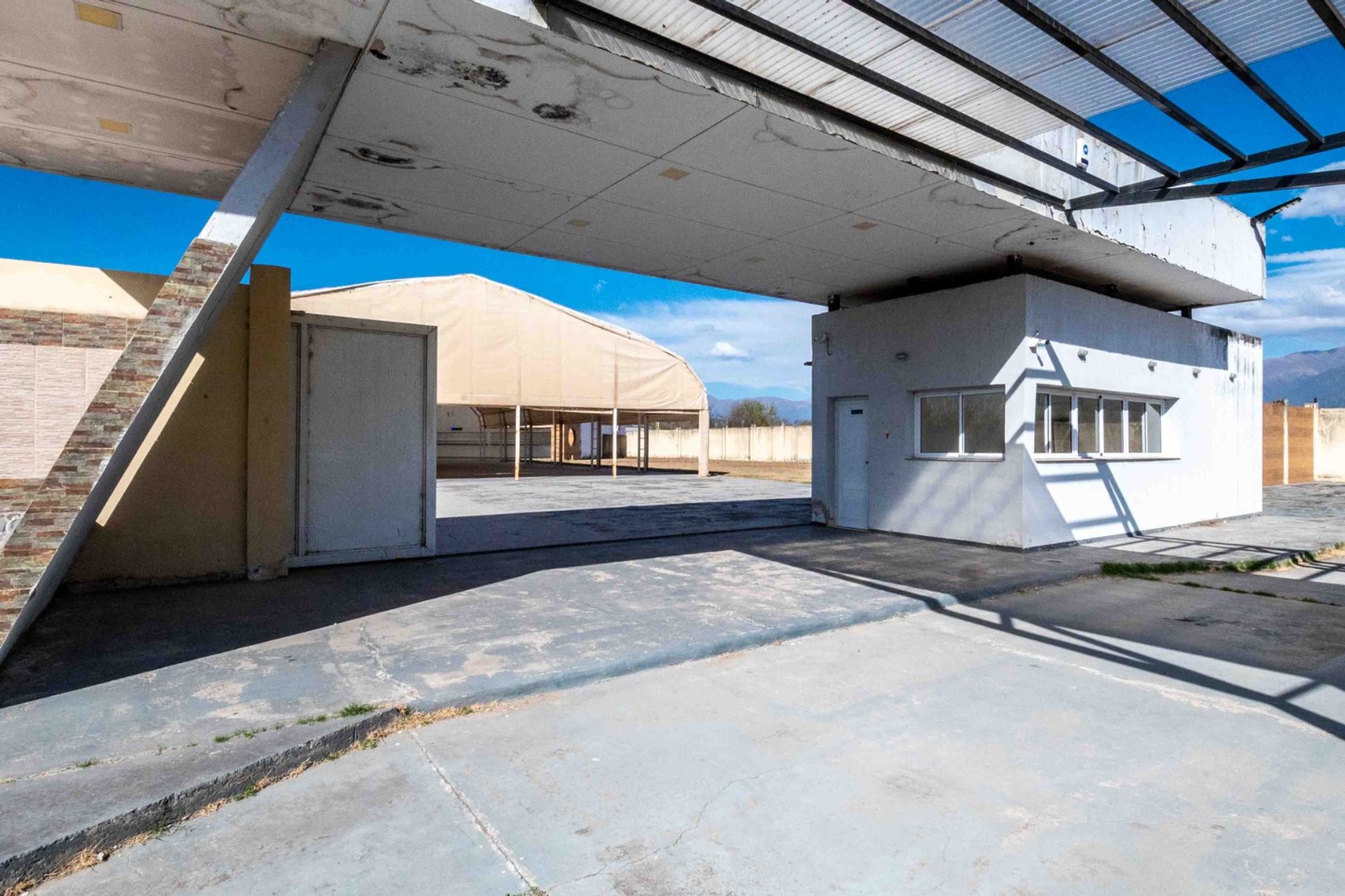 LOCAL COMERCIAL MAS TERRENO VENTA CAMINO COLON - foto 14