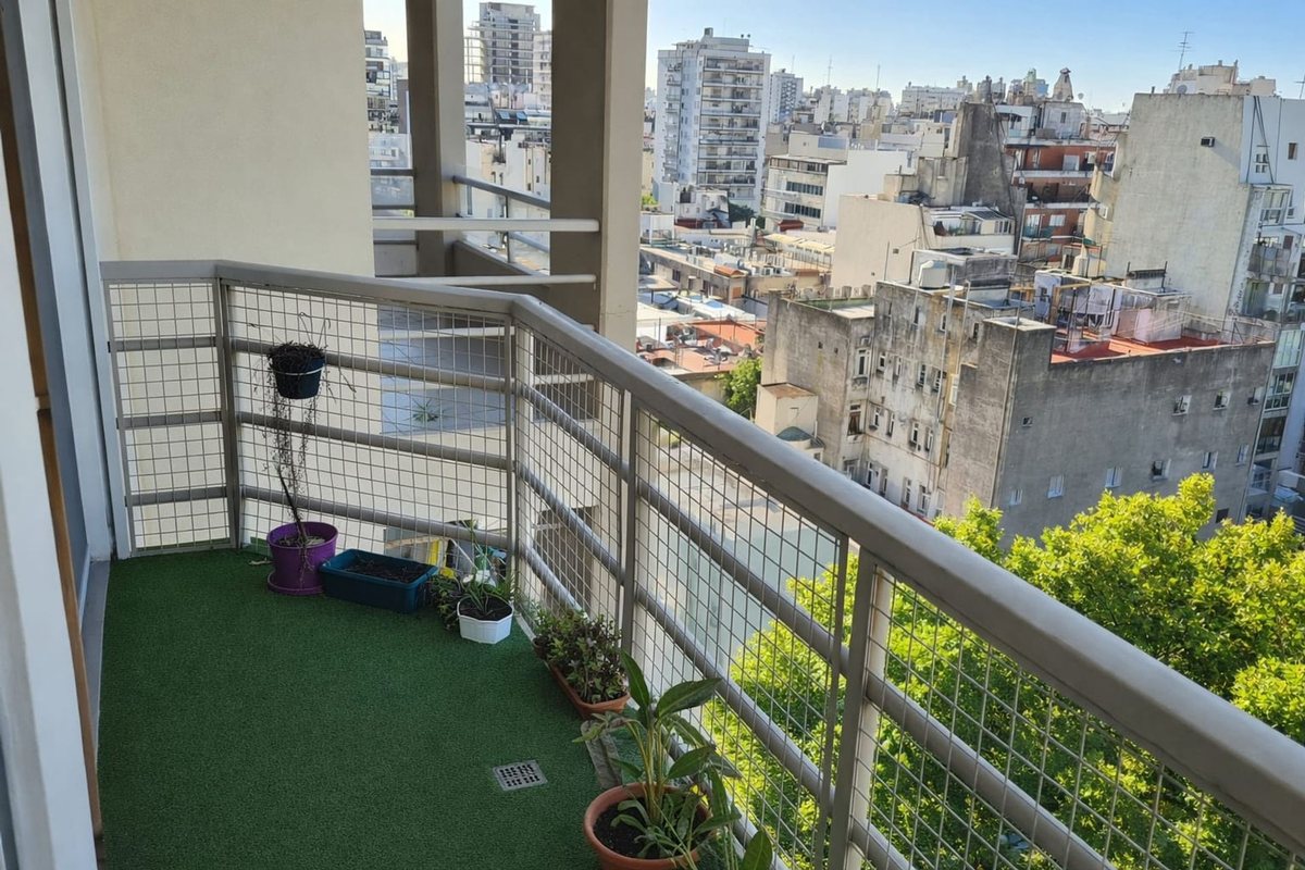 Foto 10 — VENTA DEPTO 2 AMB. BALVANERA CON 2 COCHERAS A/CRED