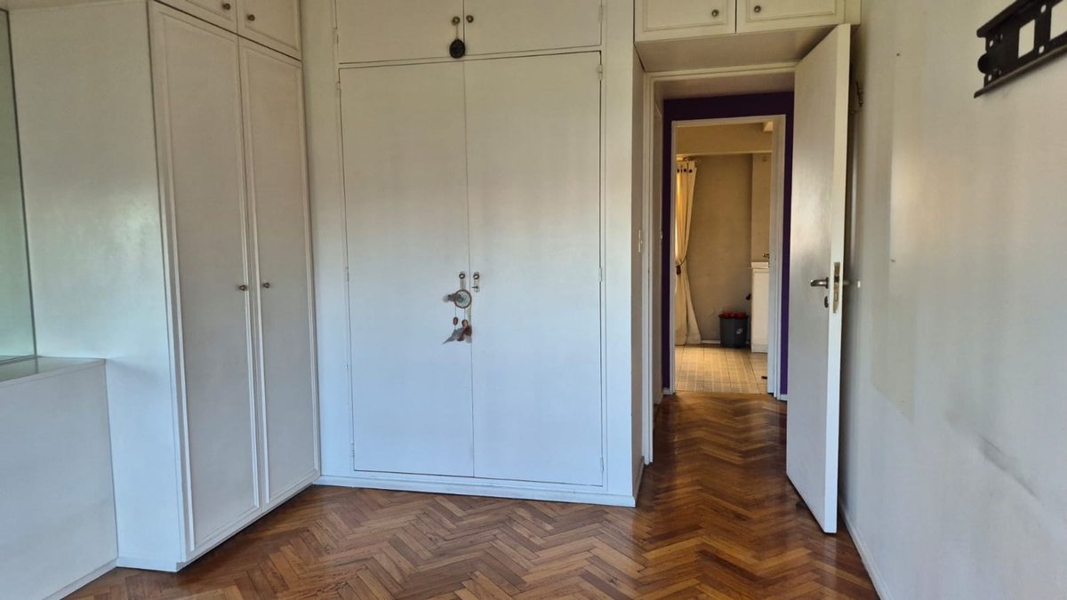 Foto 12 — VENTA DEPTO 2 AMB. BALVANERA CON 2 COCHERAS A/CRED