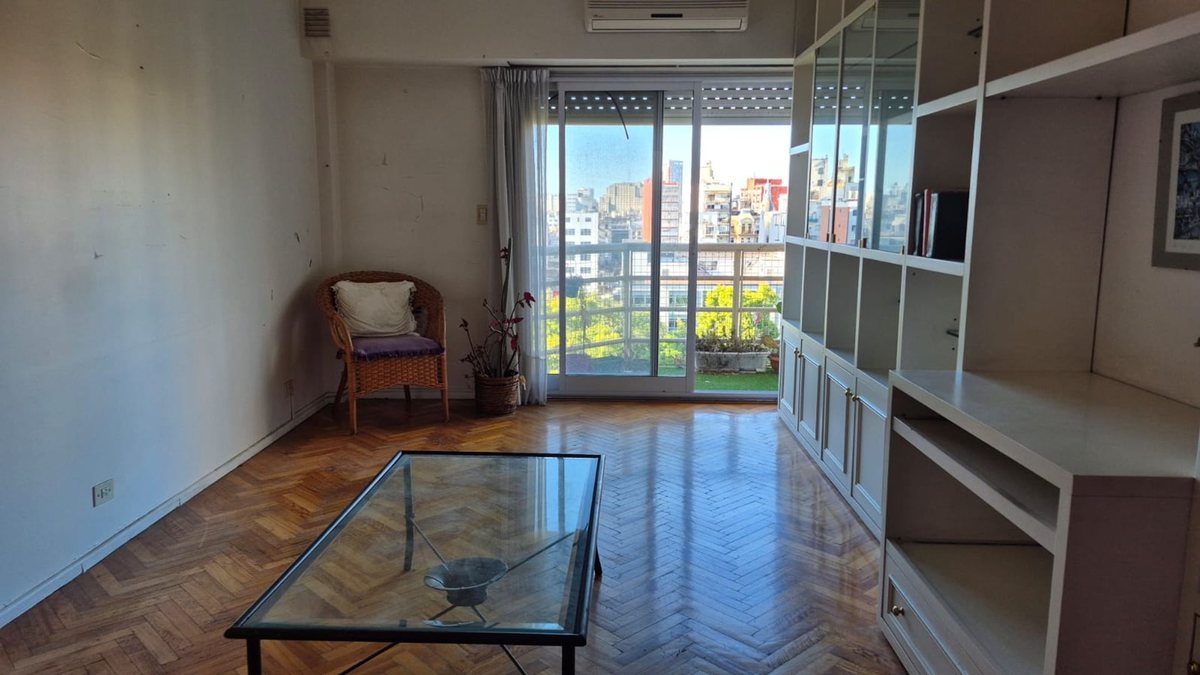 Foto 5 — VENTA DEPTO 2 AMB. BALVANERA CON 2 COCHERAS A/CRED
