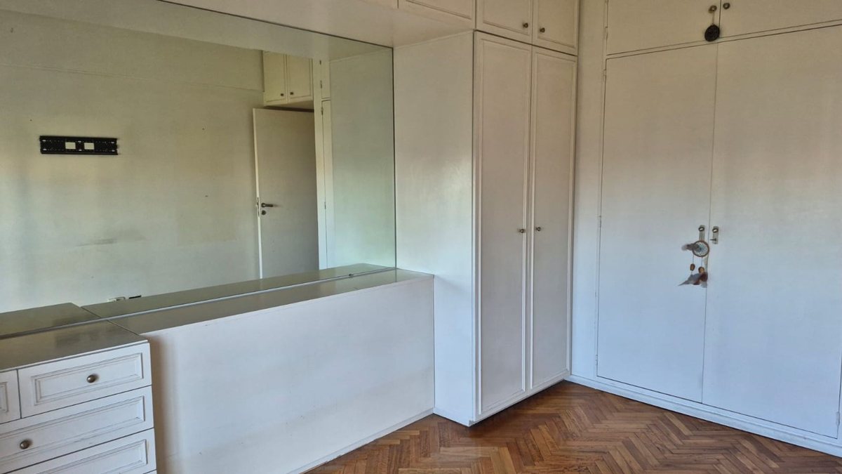 Foto 11 — VENTA DEPTO 2 AMB. BALVANERA CON 2 COCHERAS A/CRED