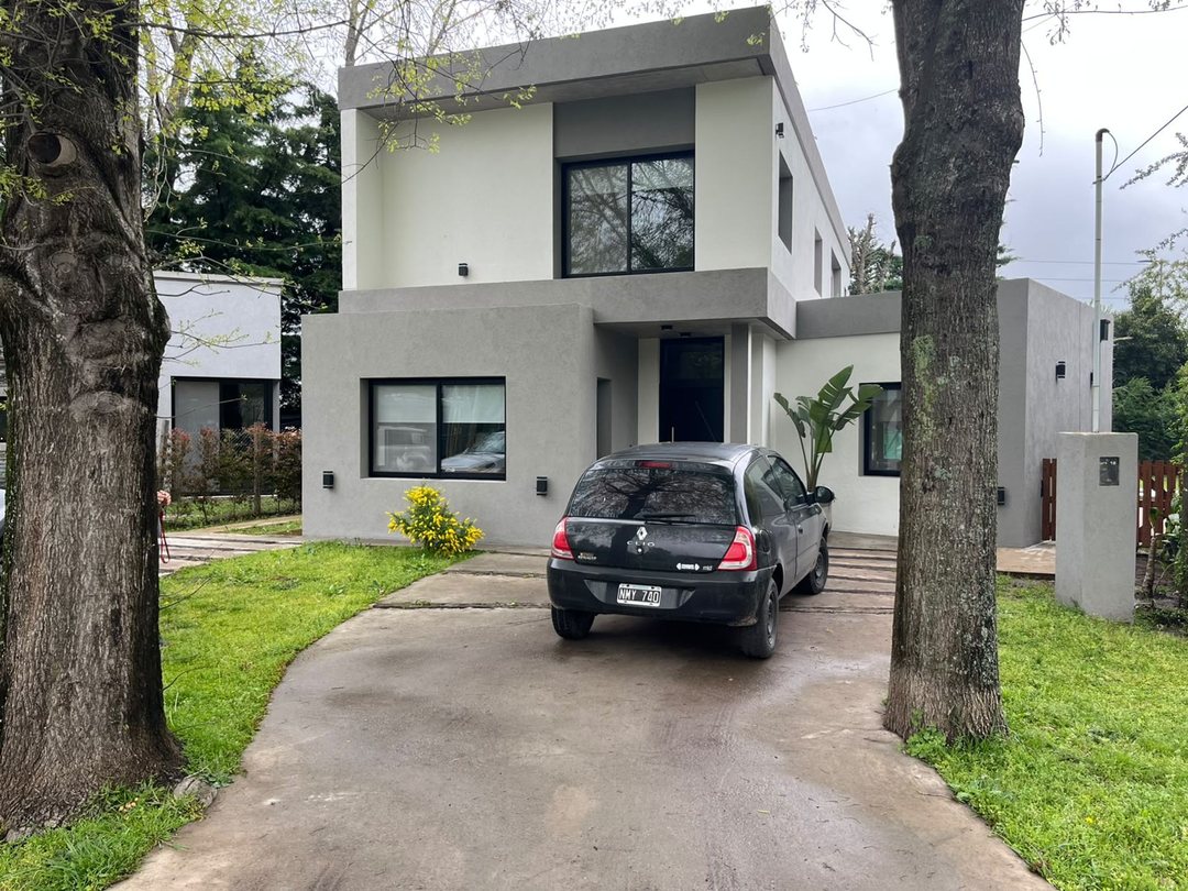 Casa en venta Berazategui Country Club El Pato