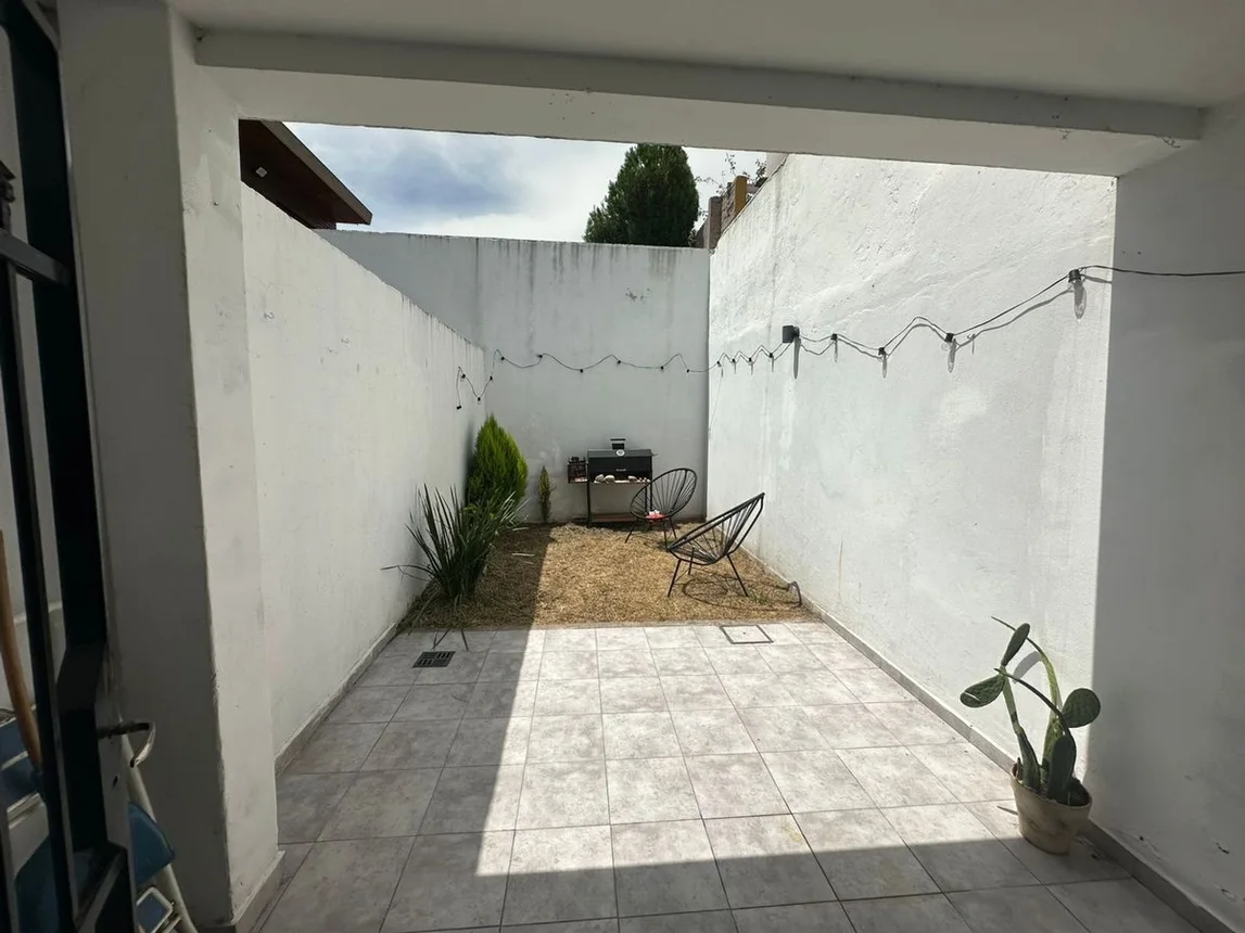 PH de 3 ambientes en venta en Lanús Oeste, Resistencia 900
