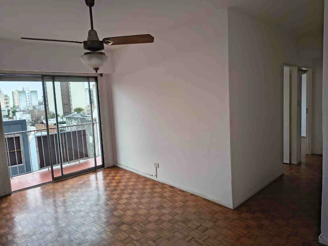 Departamento de 3 ambientes en venta en Berazategui, Calle 153 1200