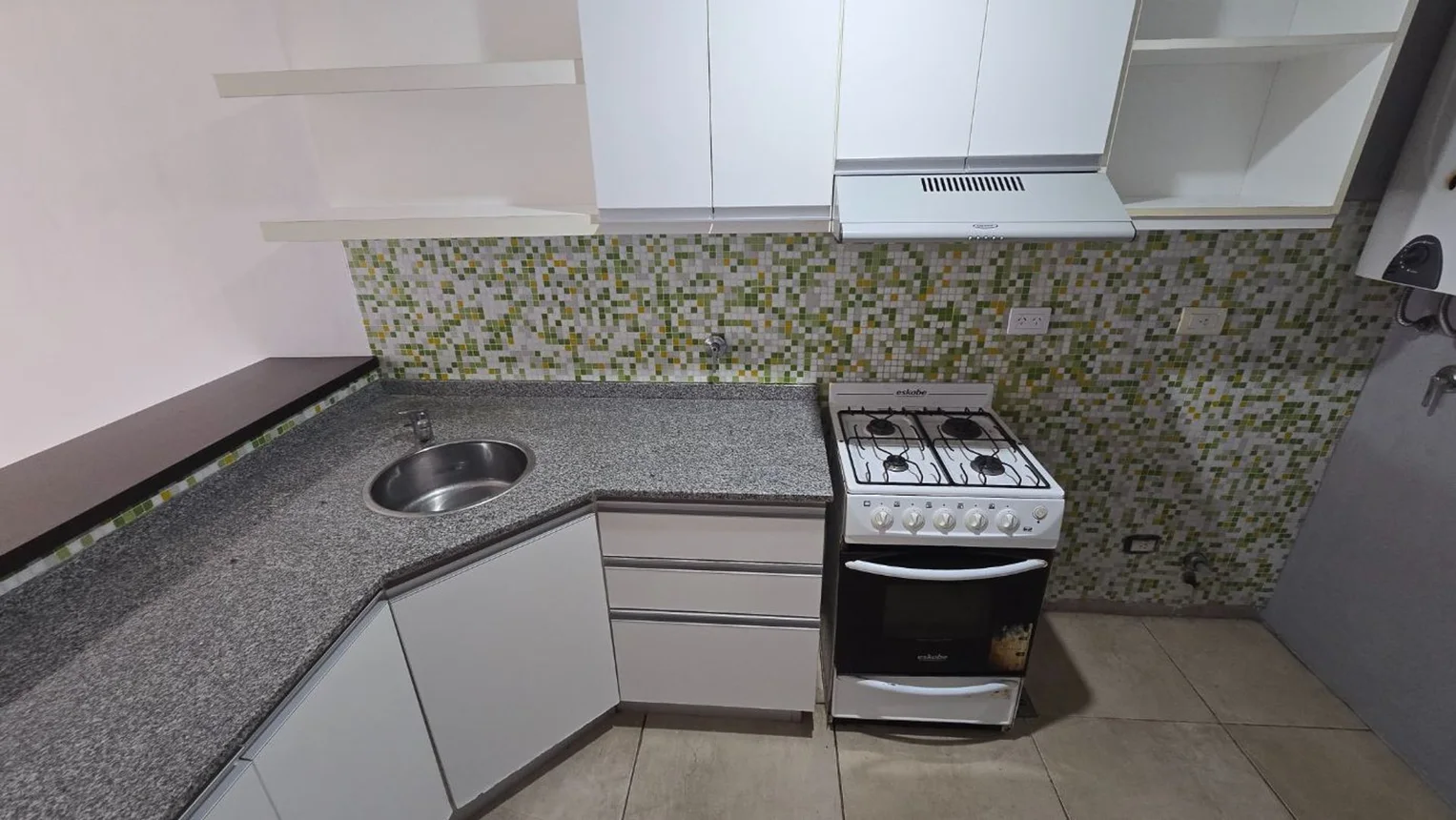 Departamento de 2 ambientes en alquiler en Quilmes, Urquiza 200, foto 3