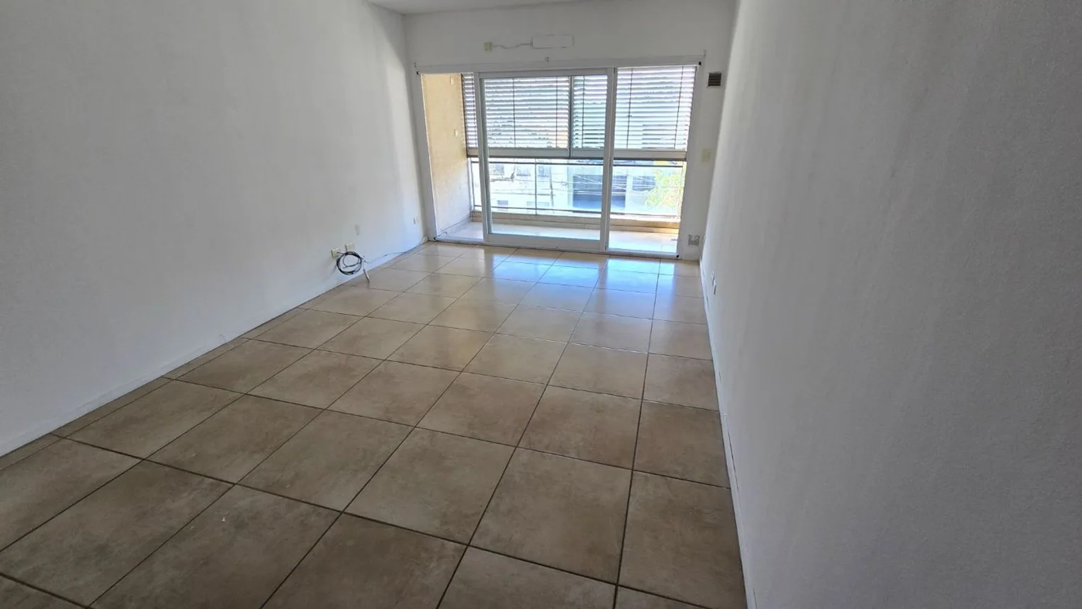Departamento de 2 ambientes en alquiler en Quilmes, Urquiza 200