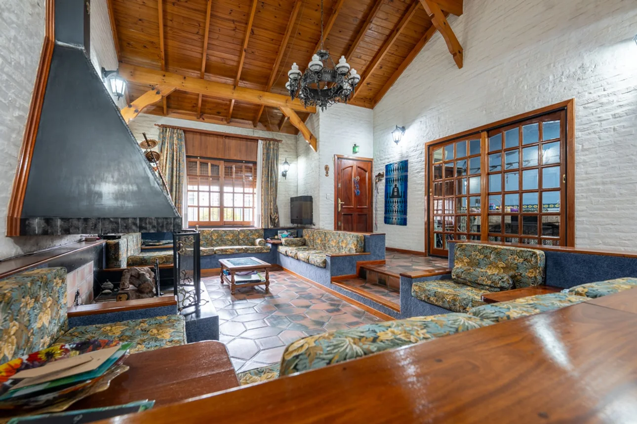 Casa de 4 ambientes en venta en Santos Lugares, Patricios 2300