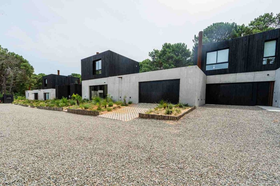 Venta casa financia 50%, en Punta Ballena 3 dorm