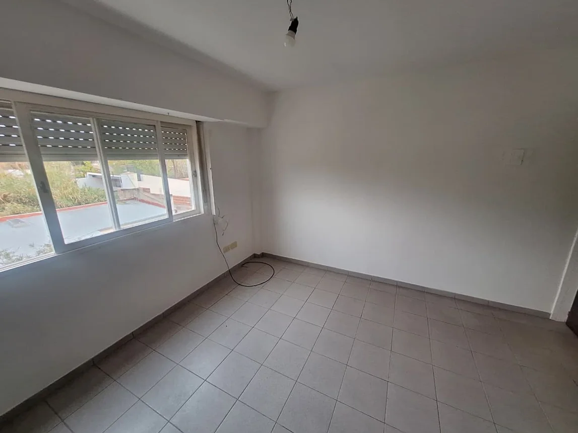 Departamento de 2 ambientes en venta en La Plata, 35 100