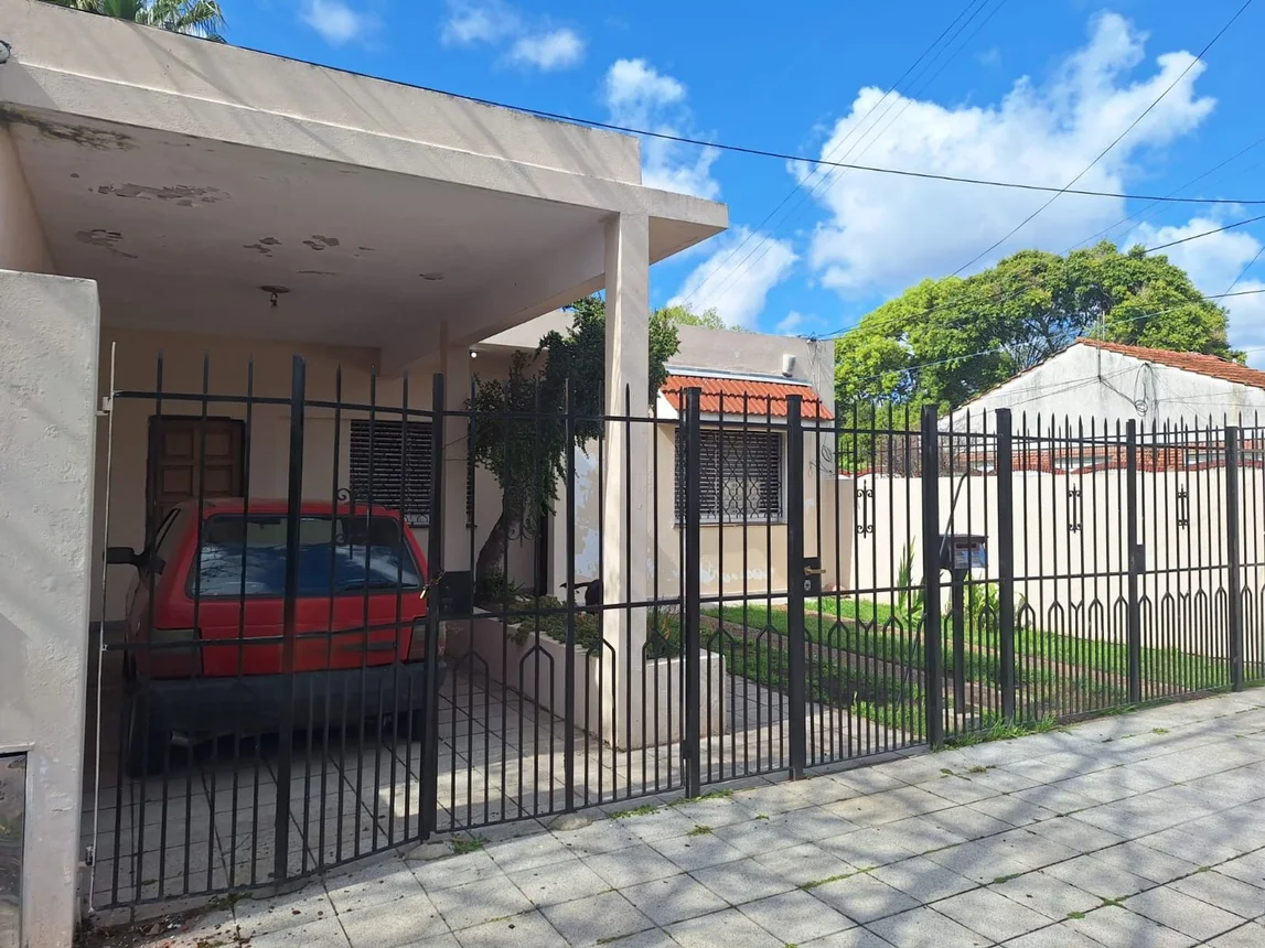 Casa de 4 ambientes en venta en Adrogué, Conscripto Bernardi 1800, foto 4