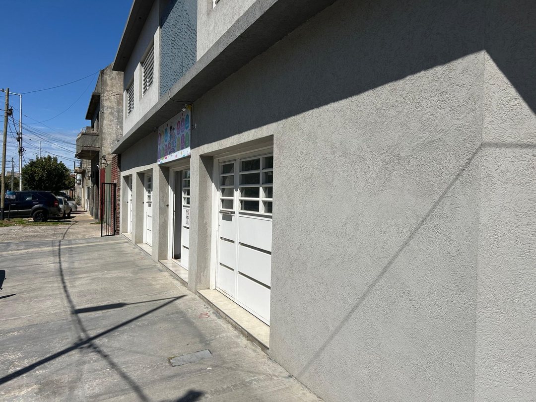 Venta Monoambiente con Patio a Estrenar Gerli