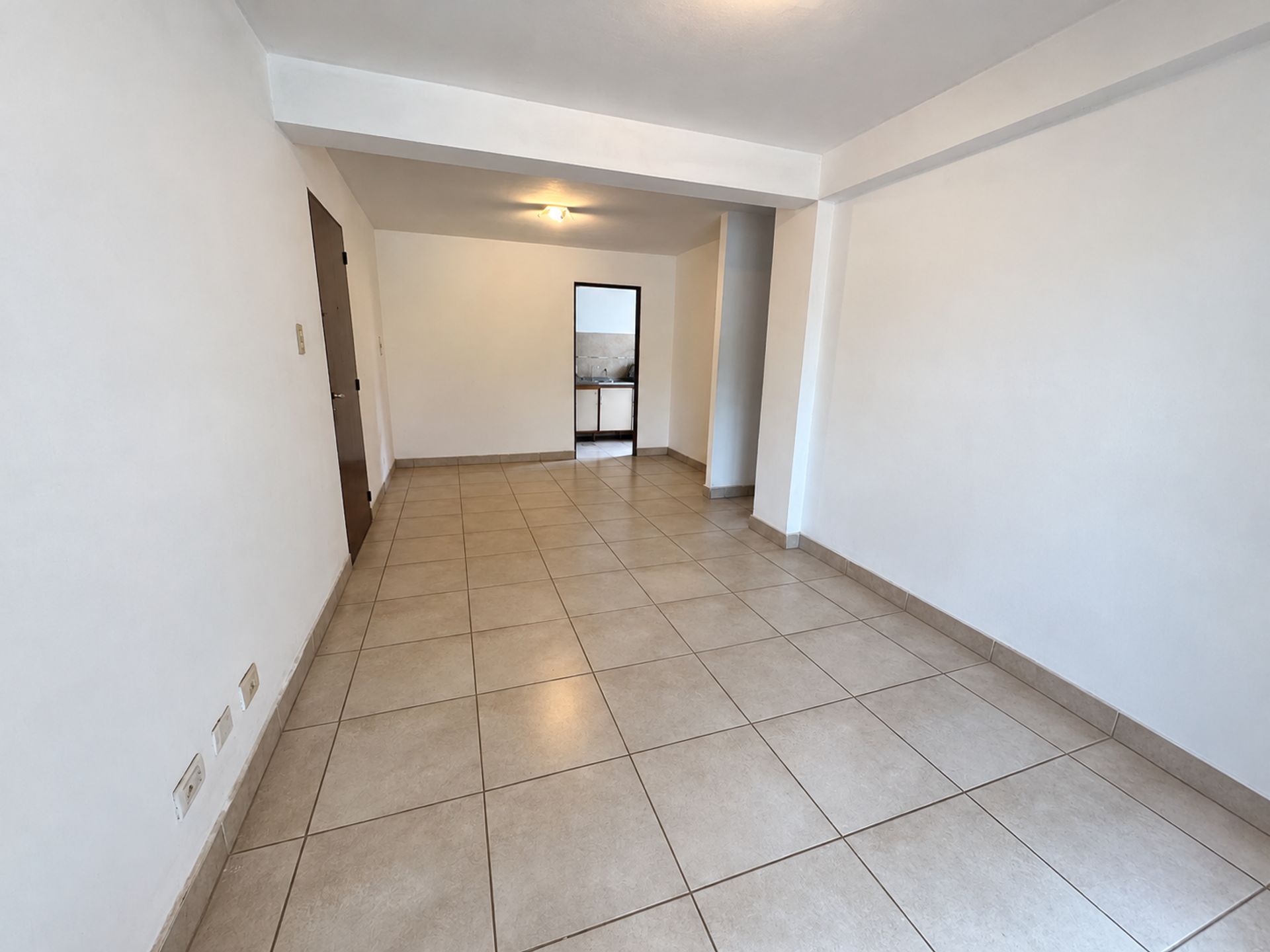 VENTA 3 DORM PARQUE LA VEGA ACEPTA VEHICULO - foto 2