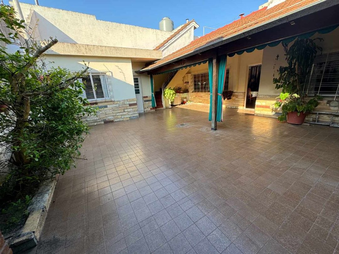 Casa en venta 4 ambientes en El Ceibo 800, Haedo, Moron, Buenos Aires