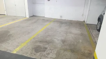 GARAJE EN VENTA PUNTA CARRETAS CON RENTA