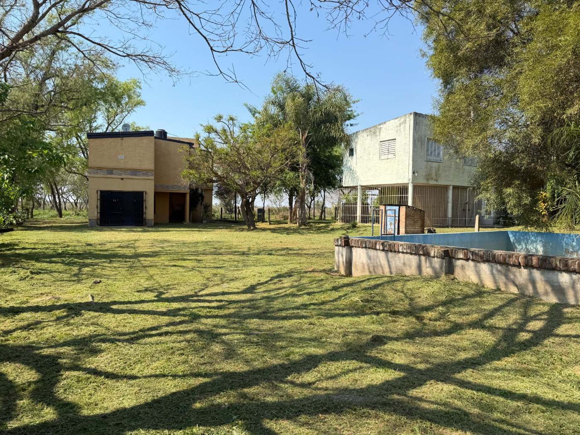 Casa quinta a orillas del río