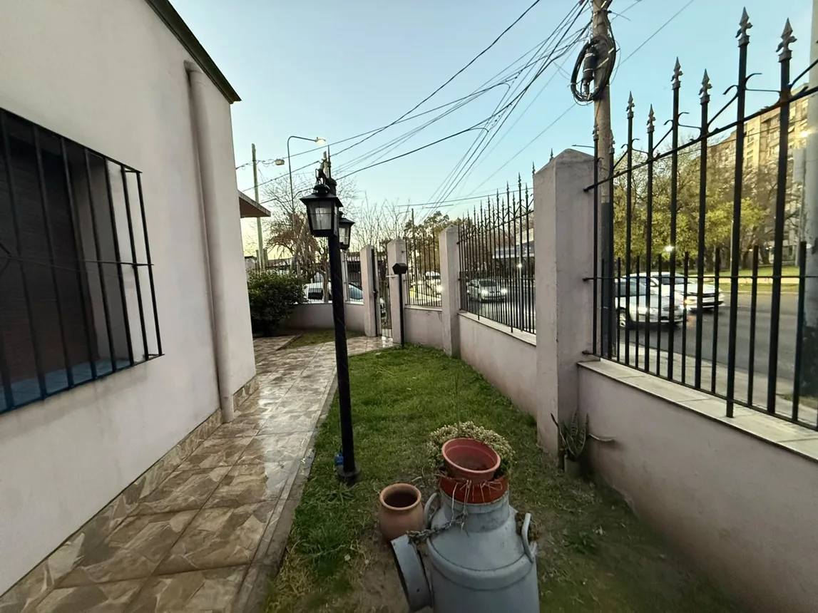 Casa de 5 ambientes en venta en Villa Tesei, Avenida Gobernador Vergara 1300, foto 5