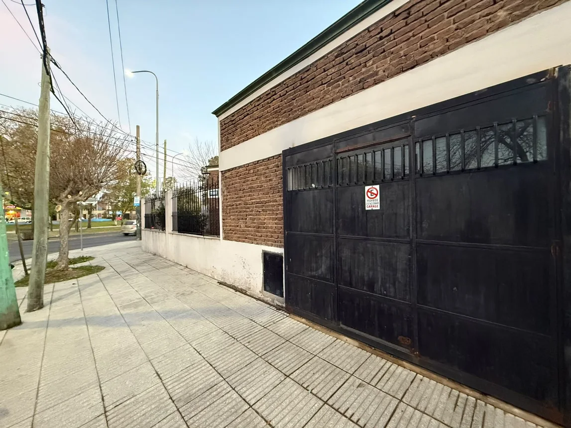 Casa de 5 ambientes en venta en Villa Tesei, Avenida Gobernador Vergara 1300, foto 3