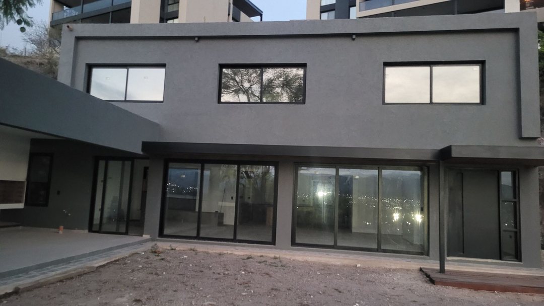 Casa en Venta a Estrenar Country La Cuesta 3 Dorm