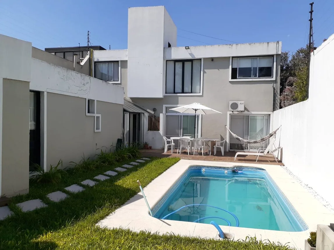 Casa en venta en Ramos Mejía, foto 2