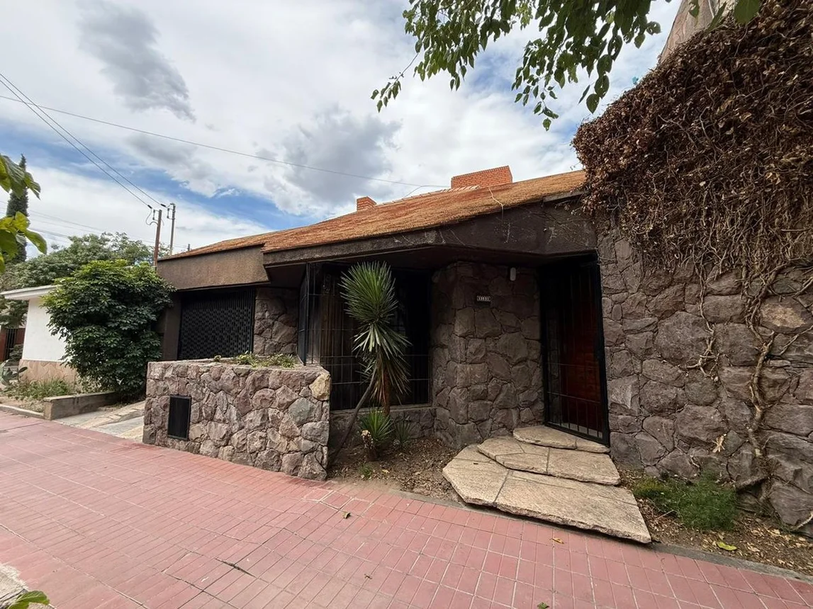 Casa de 5 ambientes en venta en Mendoza, Ingeniero Baglietto 3100, foto 5