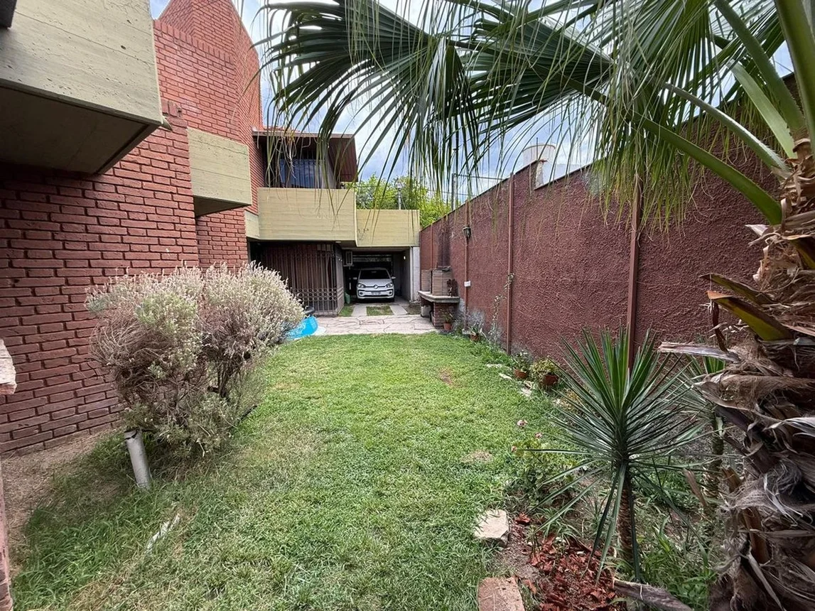 Casa de 5 ambientes en venta en Mendoza, Ingeniero Baglietto 3100, foto 2