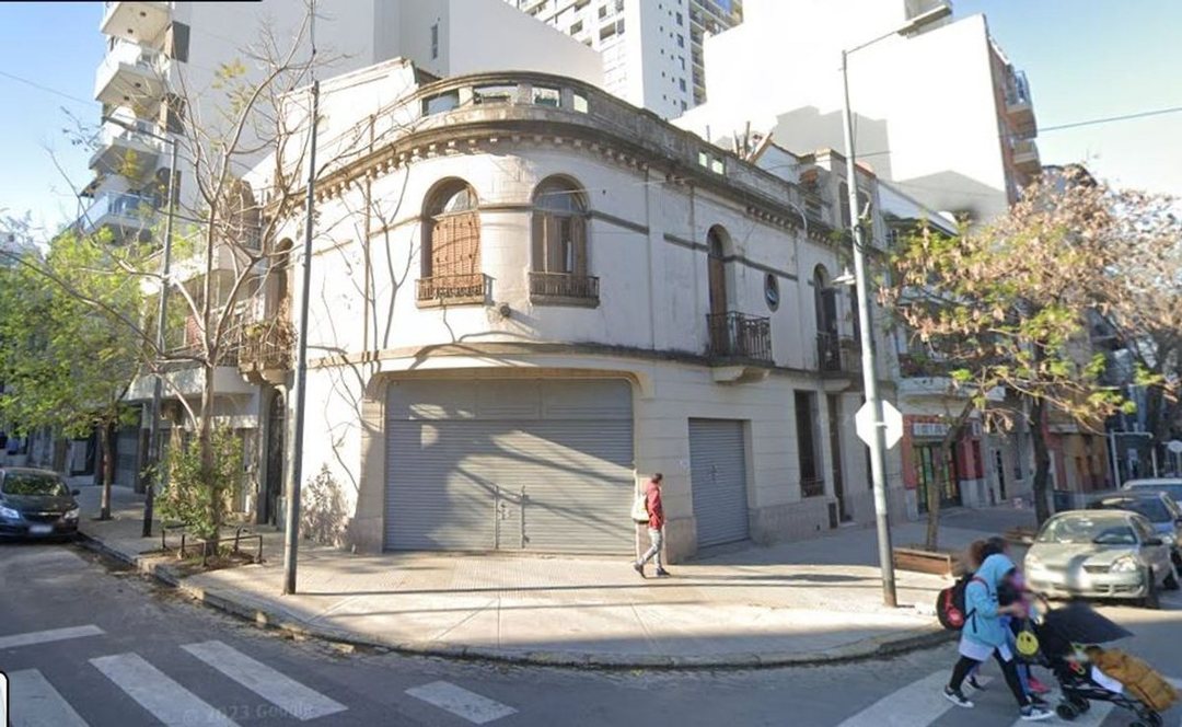 VENTA LOCAL COMERCIAL  EN ESQUINA