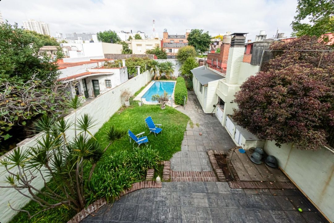 Casa en venta Saavedra Jardín -pileta - parrilla