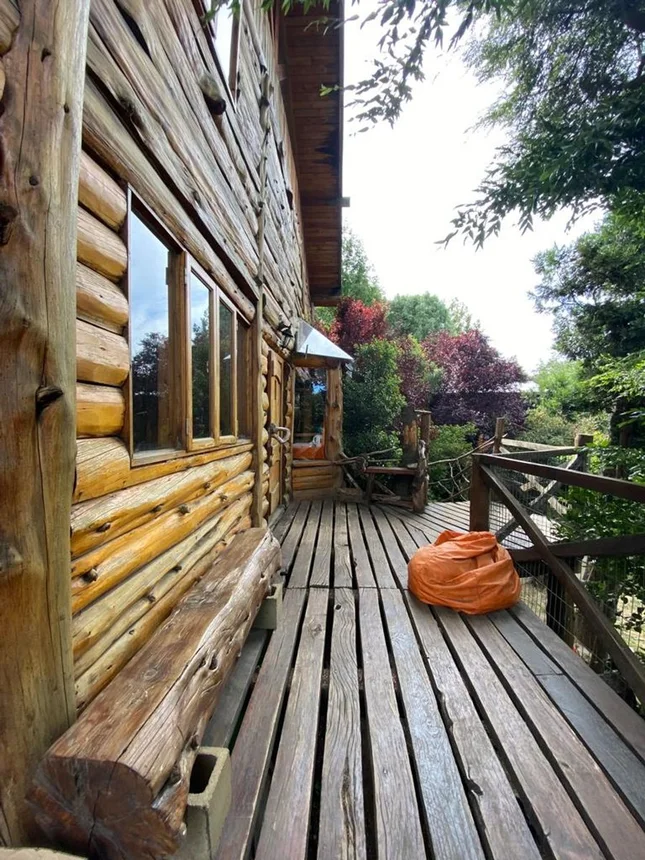 Casa dúplex de 9 ambientes en venta en San Carlos de Bariloche, Perro Negro 15500